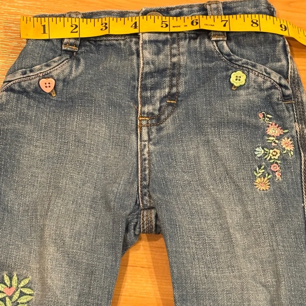OshKosh B'gosh Y2K/ Vintage Blue‎ Jeans with Colorful Embroidery